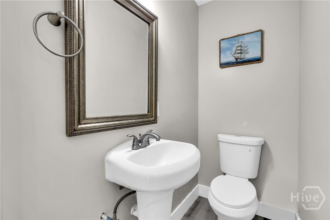 1912 & 1912A Stone Street