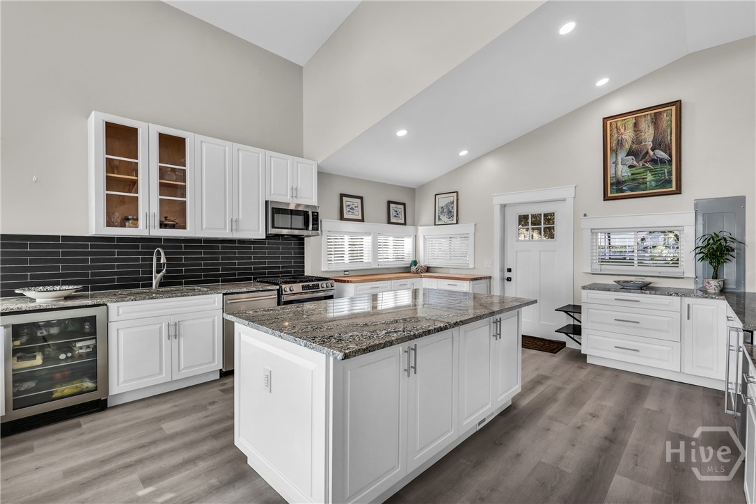 1912 & 1912A Stone Street