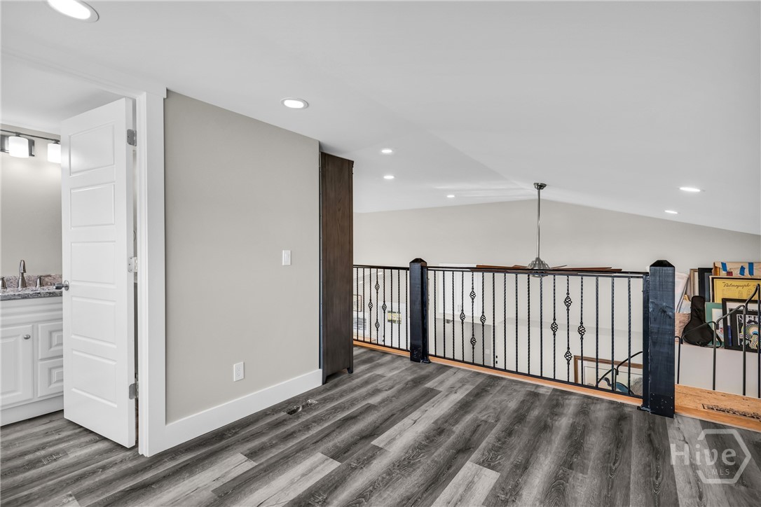 1912 & 1912A Stone Street