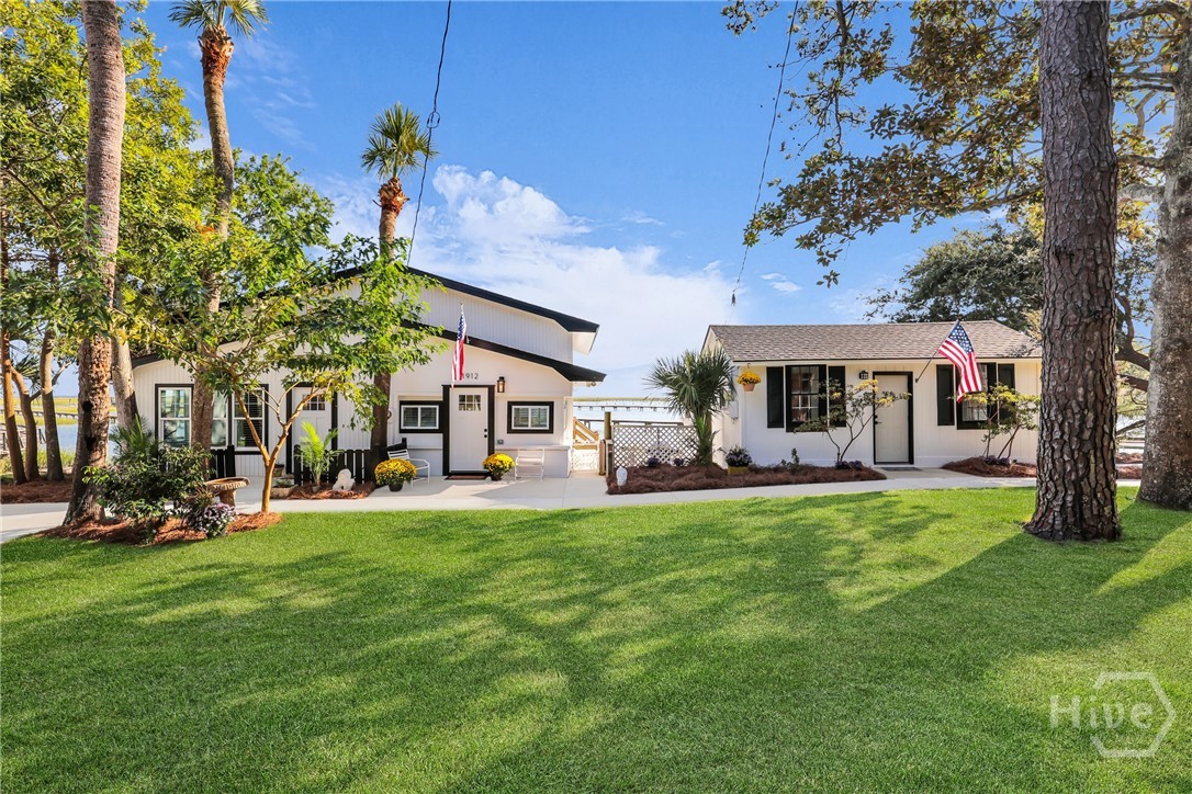 1912 & 1912A Stone Street