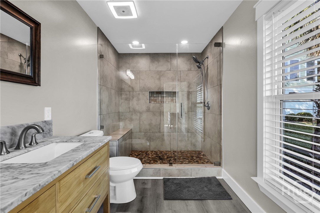 1912 & 1912A Stone Street