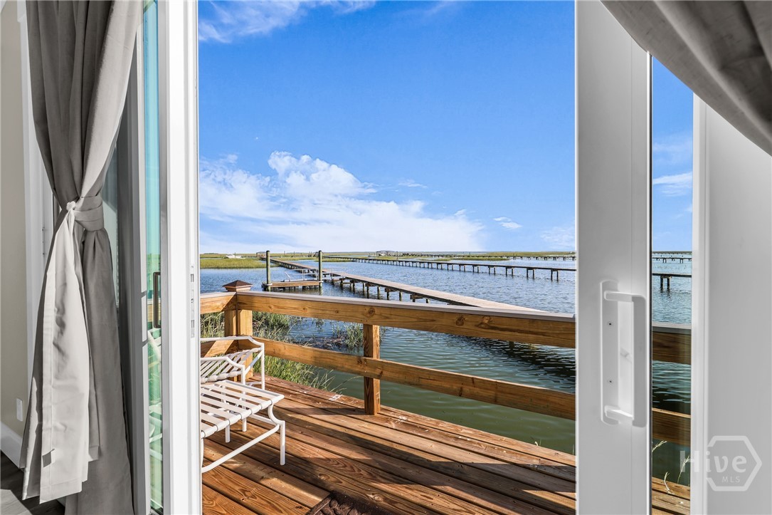 1912 & 1912A Stone Street