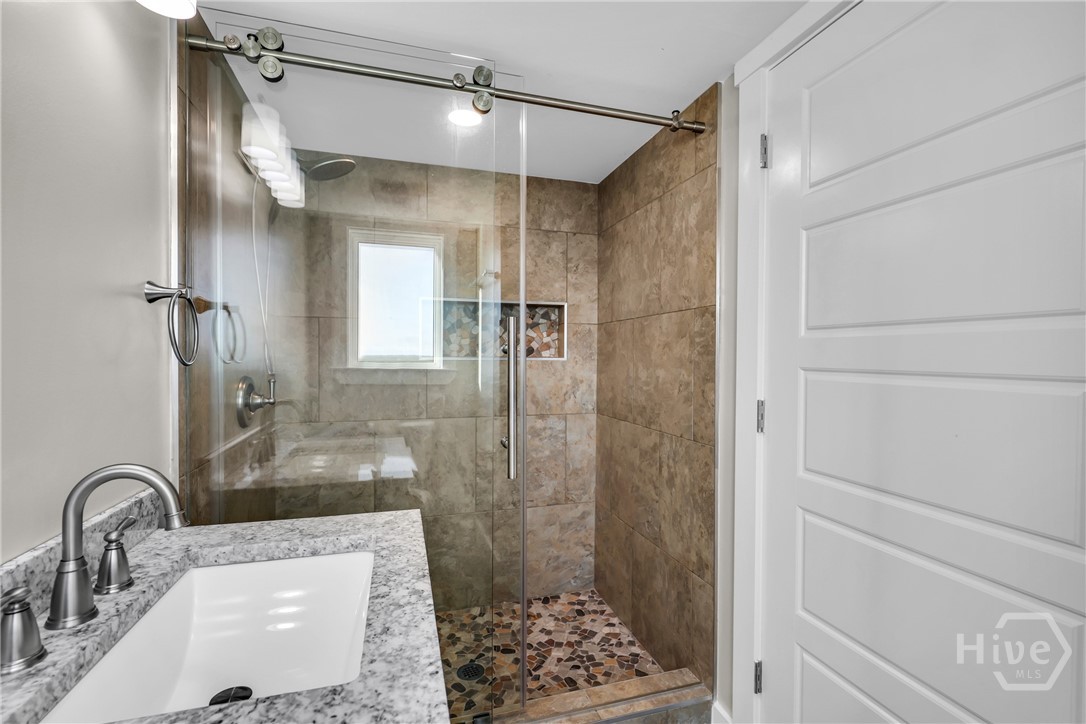 1912 & 1912A Stone Street