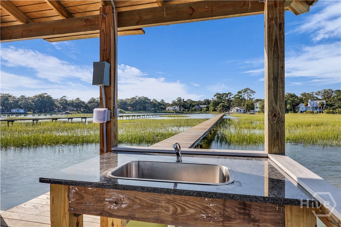 1912 & 1912A Stone Street