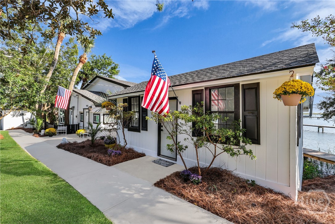 1912 & 1912A Stone Street