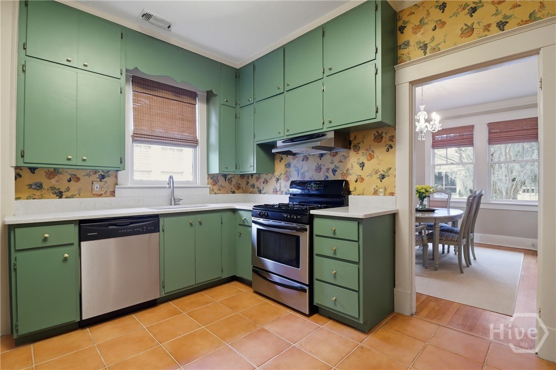 225 E 51st Street