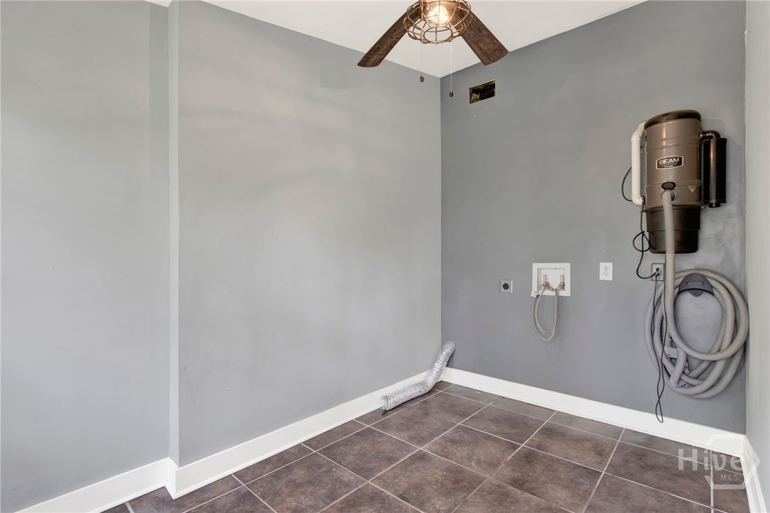 12 Fallowfield Drive