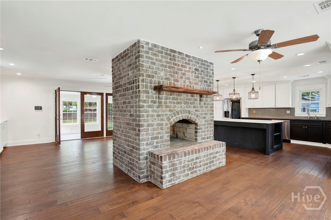 12 Fallowfield Drive