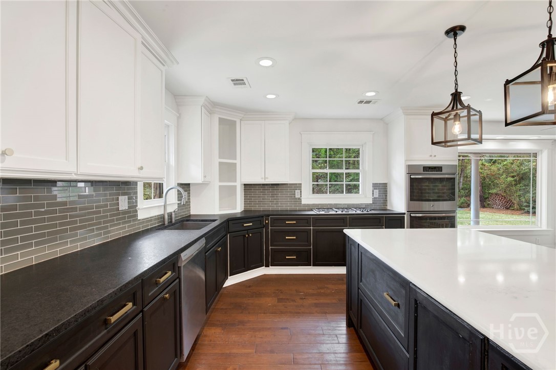 12 Fallowfield Drive