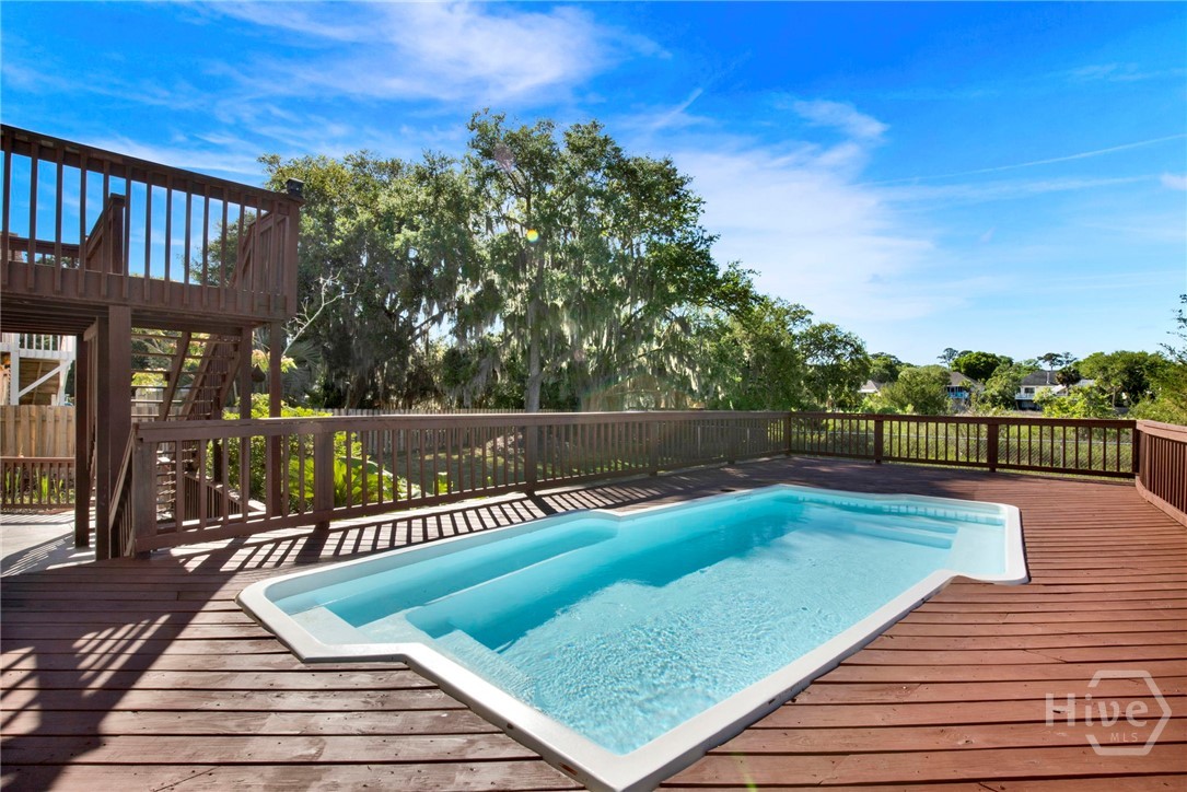 140 Runner Road
