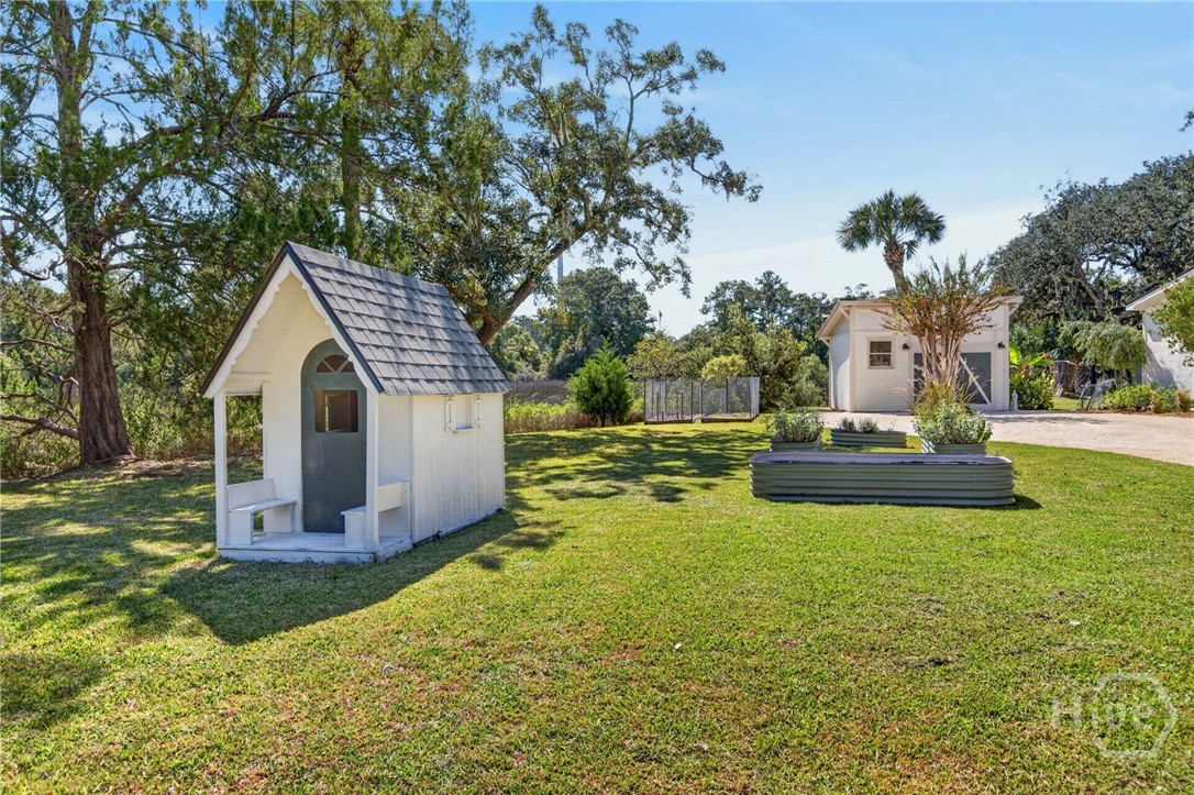 221 E Point Drive