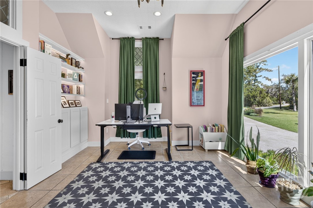 221 E Point Drive