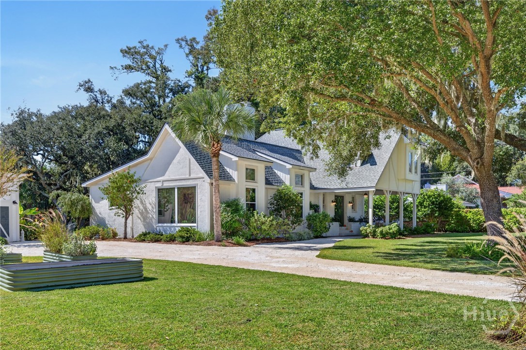 221 E Point Drive