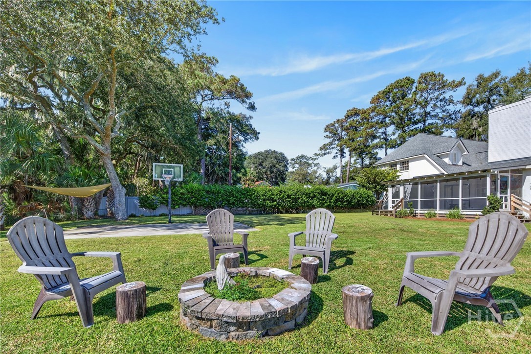 221 E Point Drive