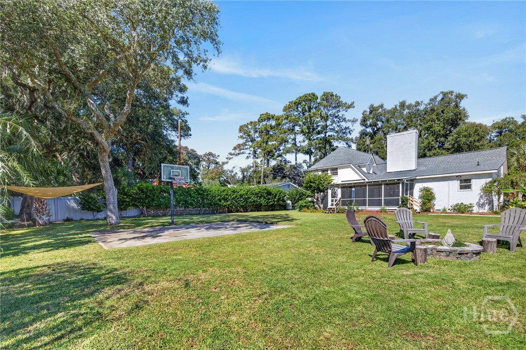 221 E Point Drive