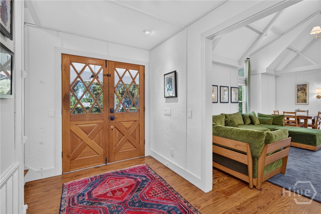 221 E Point Drive