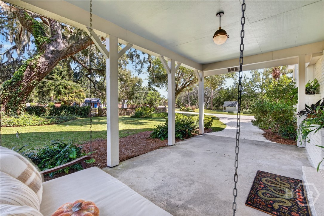 221 E Point Drive