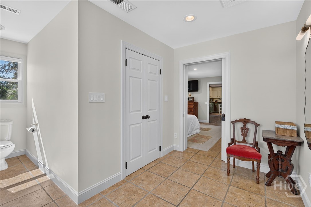 221 E Point Drive