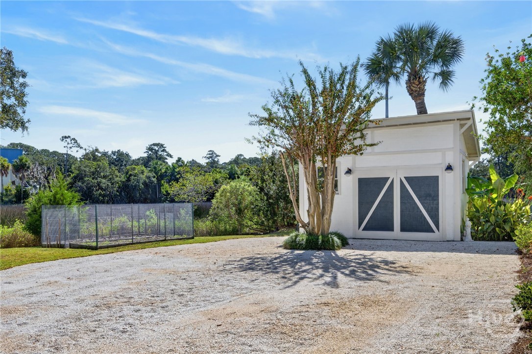 221 E Point Drive
