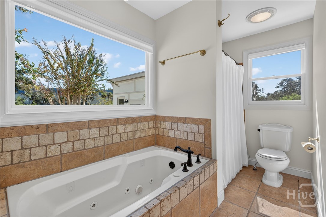 221 E Point Drive