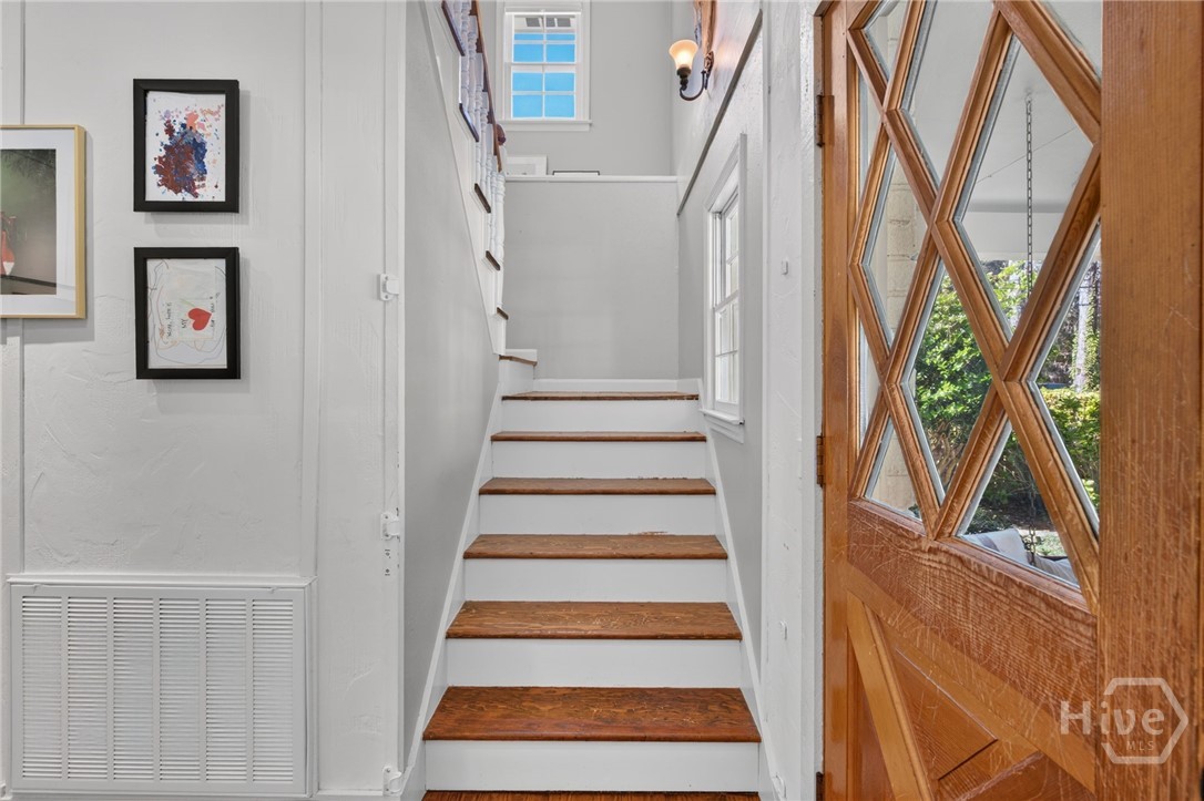 221 E Point Drive