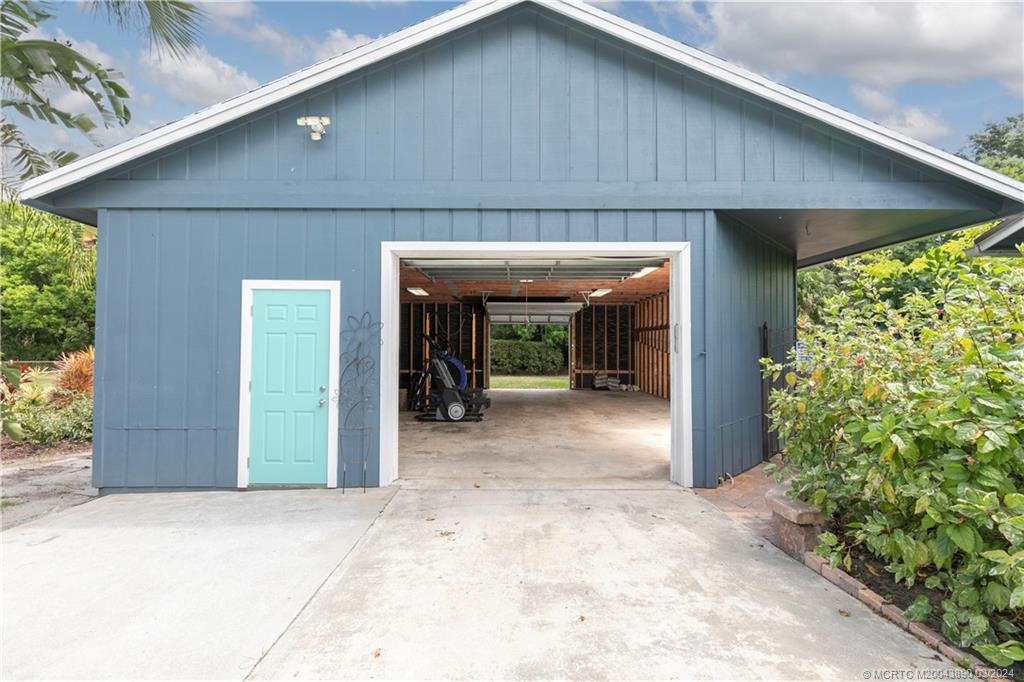 8285 SW Wildwood Drive