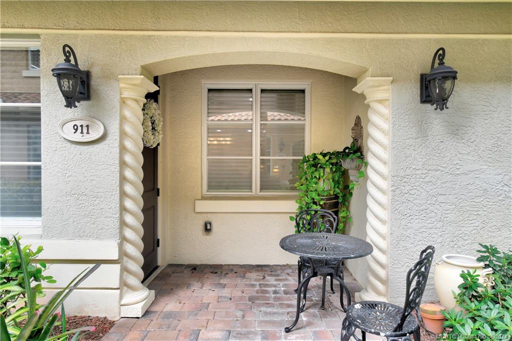 911 SE Willoughby Trace 5-4
