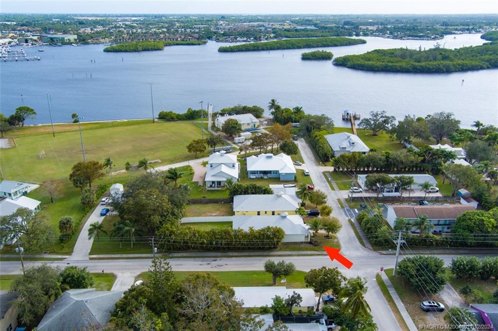 807 SW 28th Street
