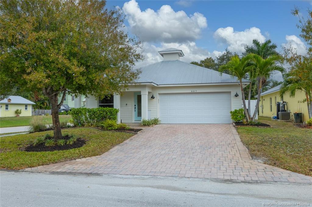 807 SW 28th Street