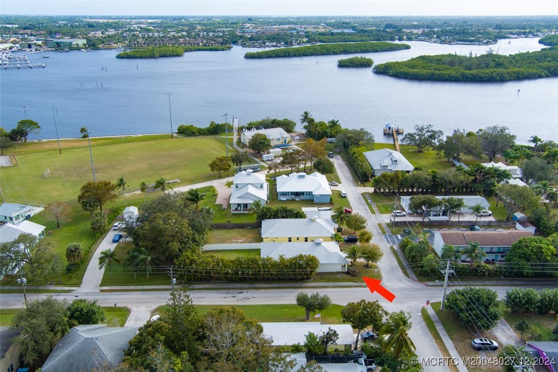 807 SW 28th Street