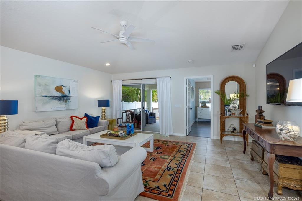 807 SW 28th Street