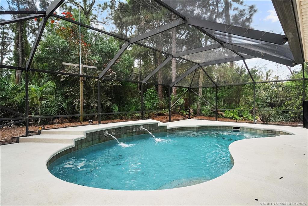 648 SE Pin Oak Terrace