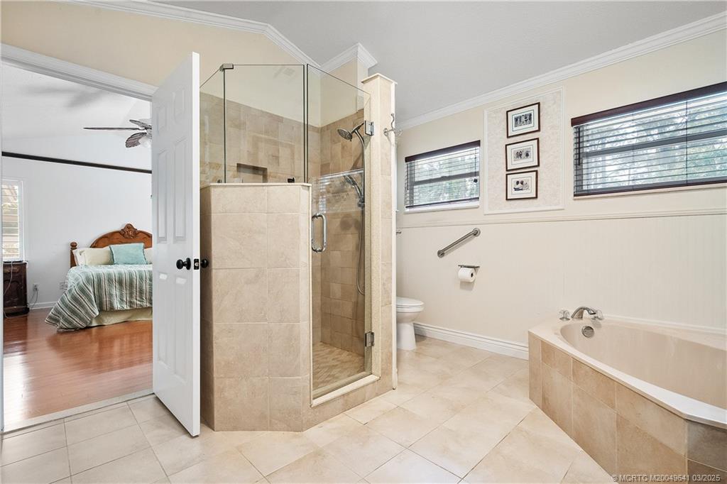 648 SE Pin Oak Terrace