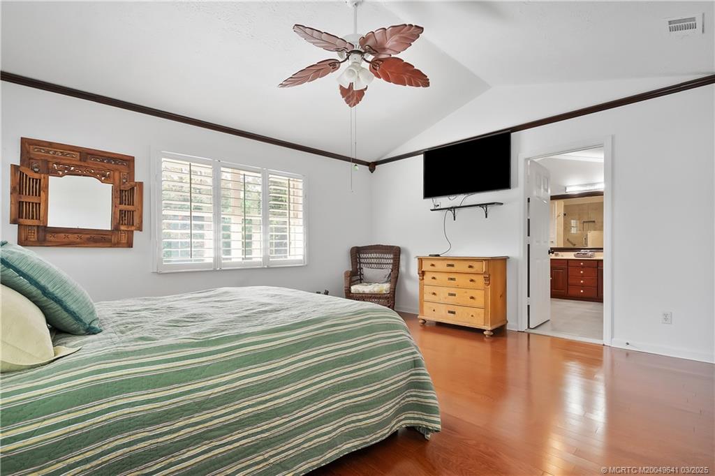 648 SE Pin Oak Terrace