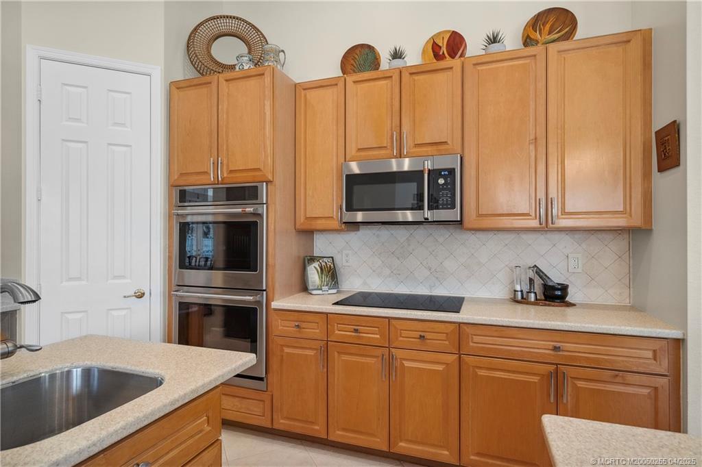 4473 SW Long Bay Drive