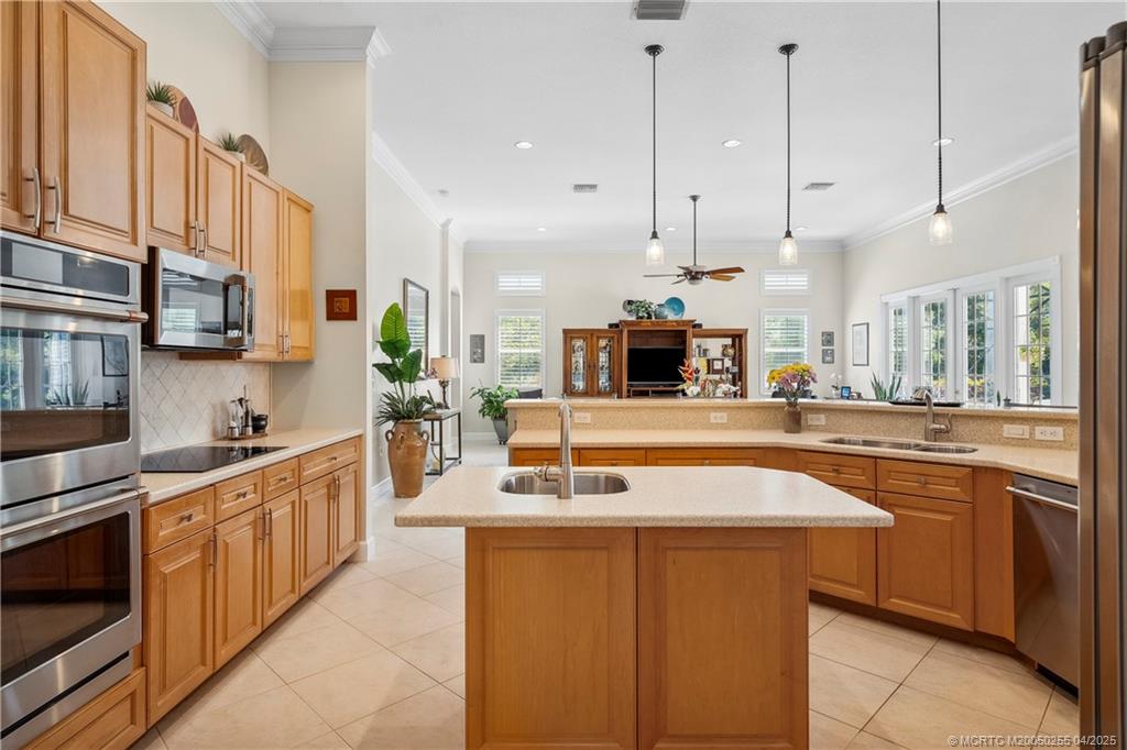 4473 SW Long Bay Drive