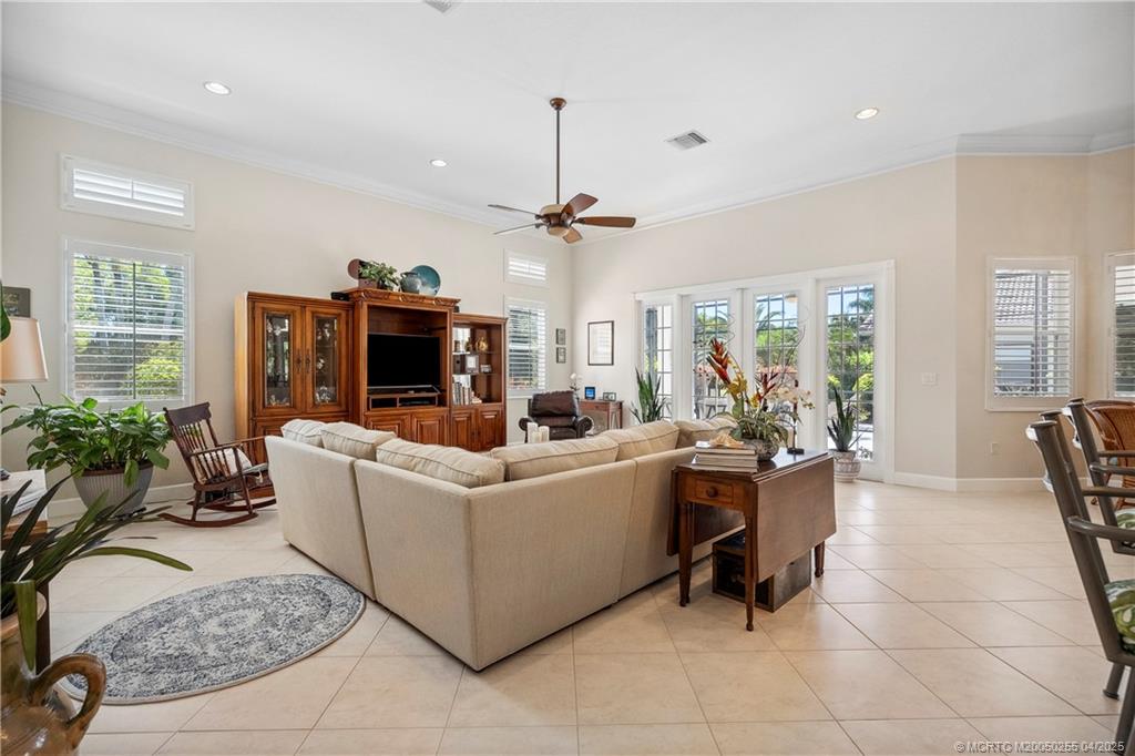 4473 SW Long Bay Drive