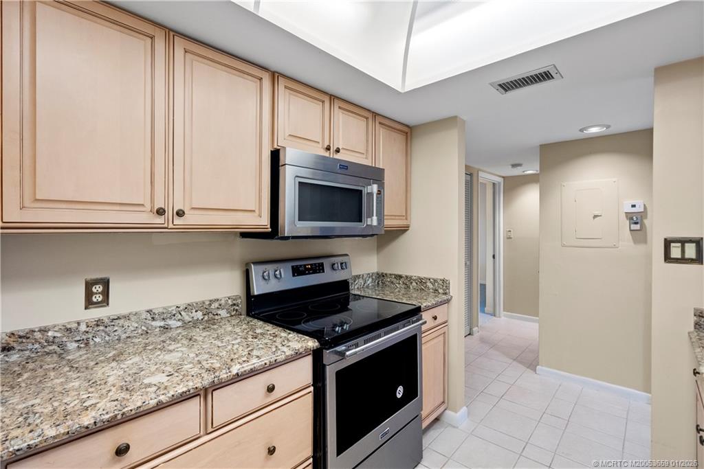 2233 NW 22nd Avenue 102