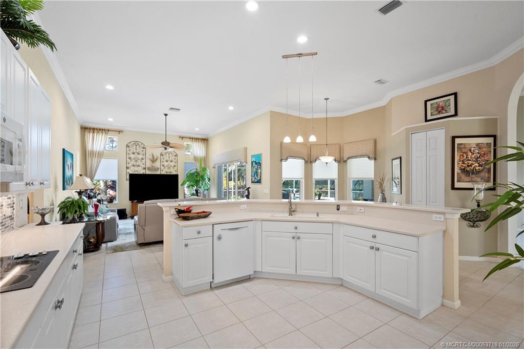 2269 SW Dove Canyon Way