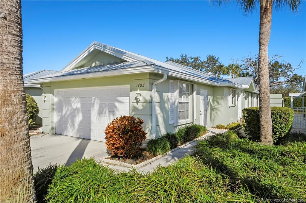 1705 SW Waterfall Blvd