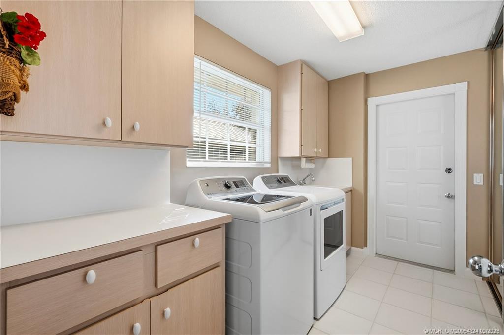 1705 SW Waterfall Blvd