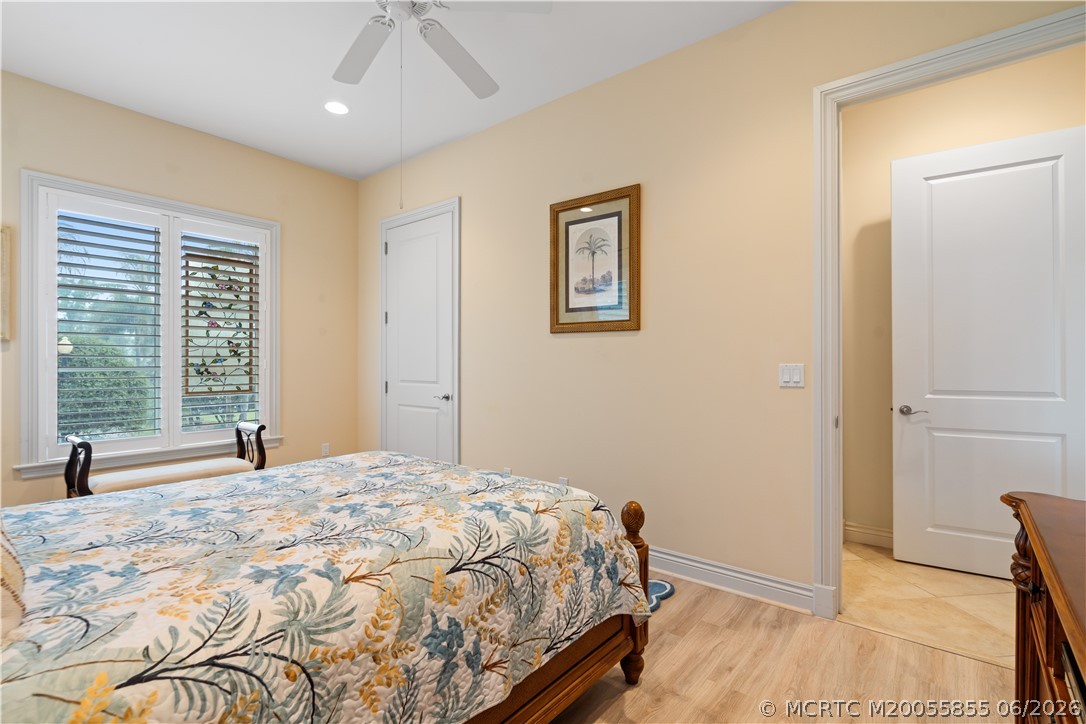 939 SE Willoughby Trace 4-5