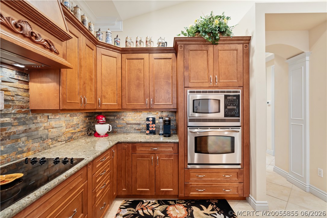 939 SE Willoughby Trace 4-5