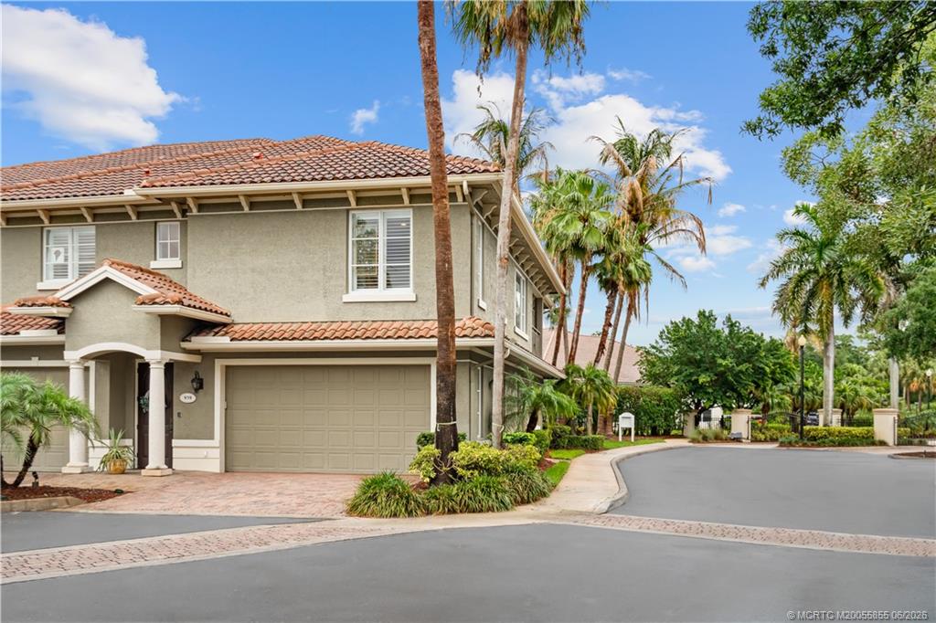 939 SE Willoughby Trace 4-5