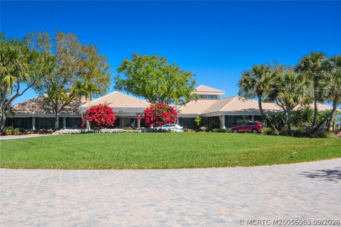 4884 SW Loch Lane
