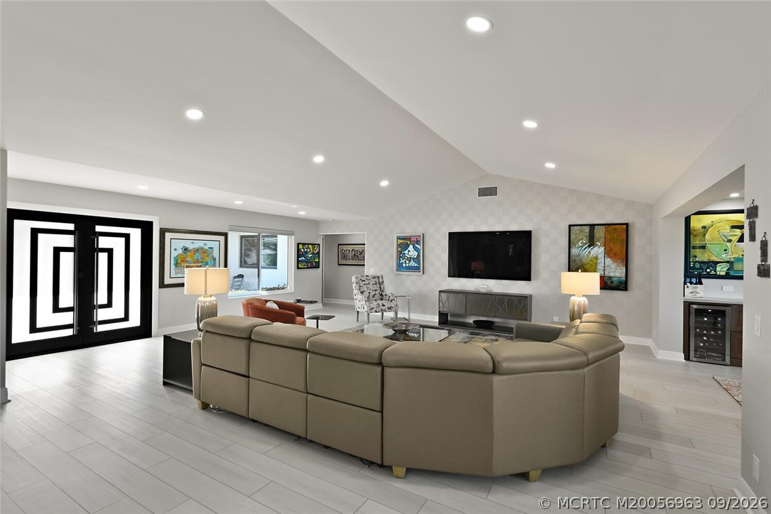 4884 SW Loch Lane
