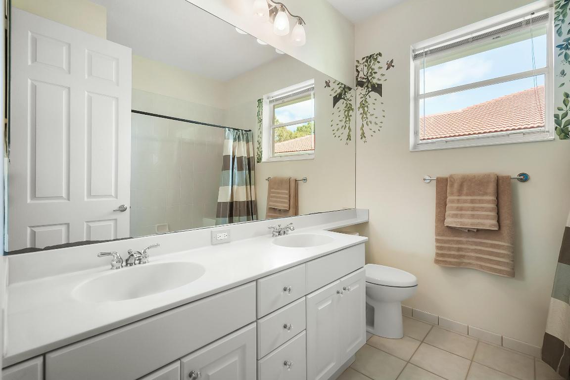 4404 SW La Paloma Drive