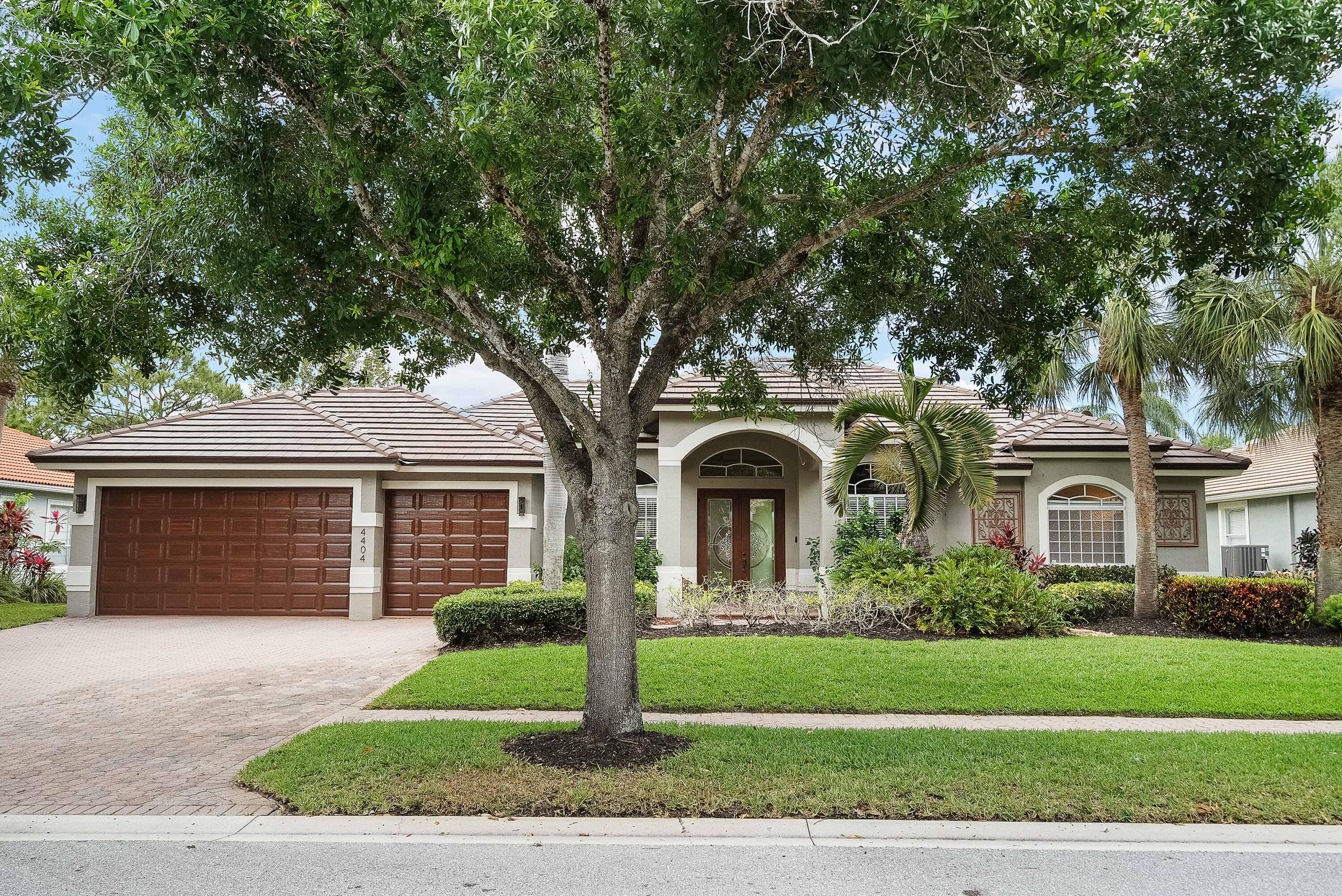 4404 SW La Paloma Drive