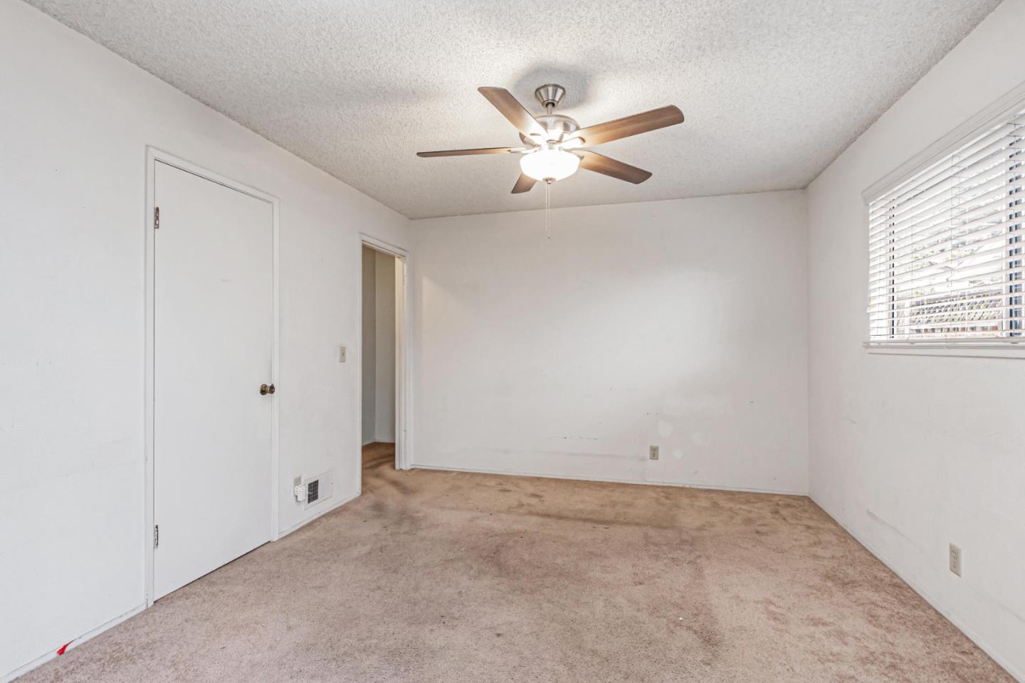 10774 Porter LN