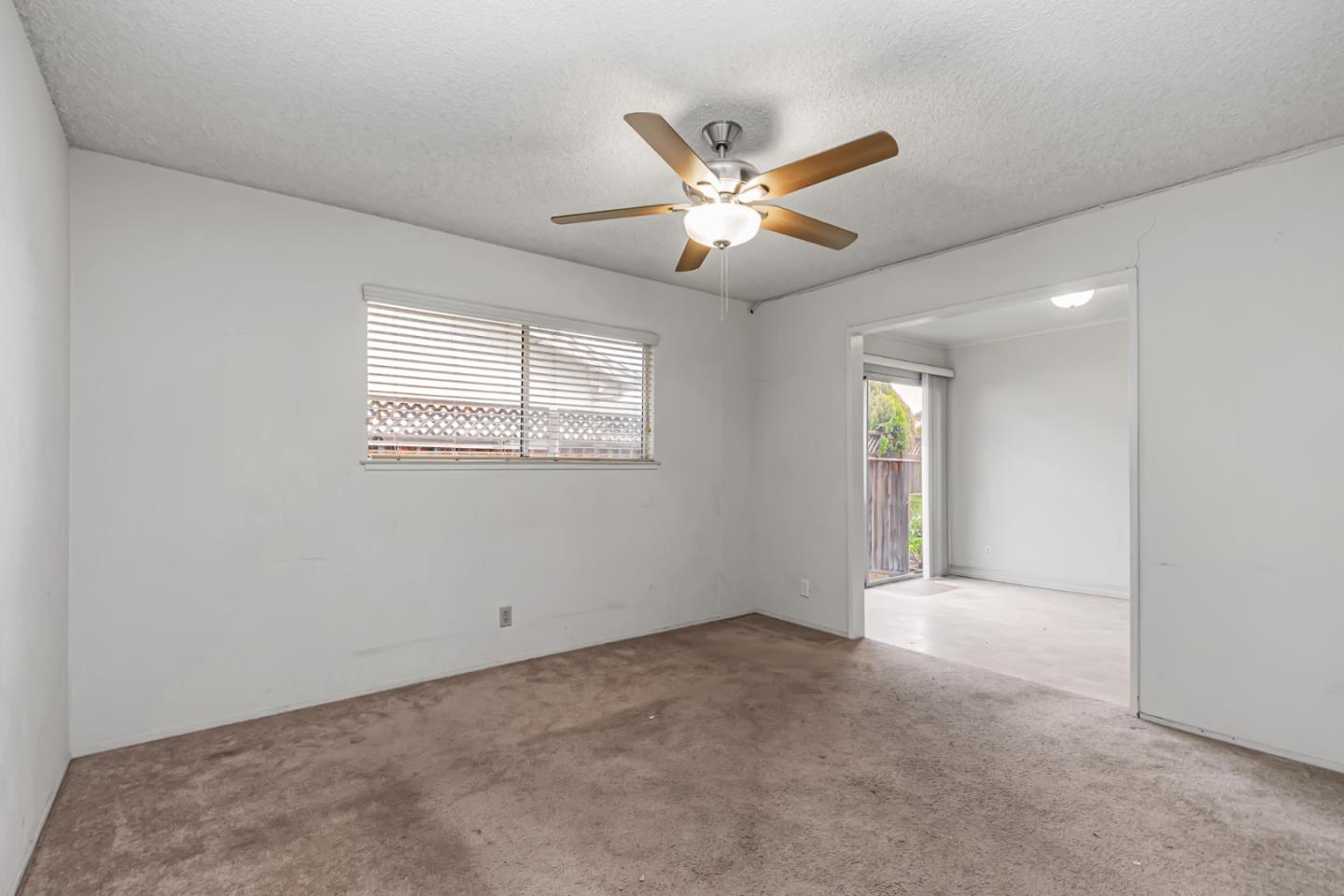 10774 Porter LN